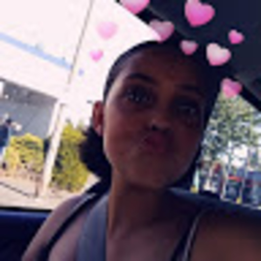 Meet your Posher, Carmella